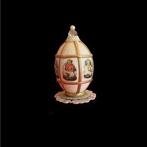 Vintage Eggshell Art hand decorated